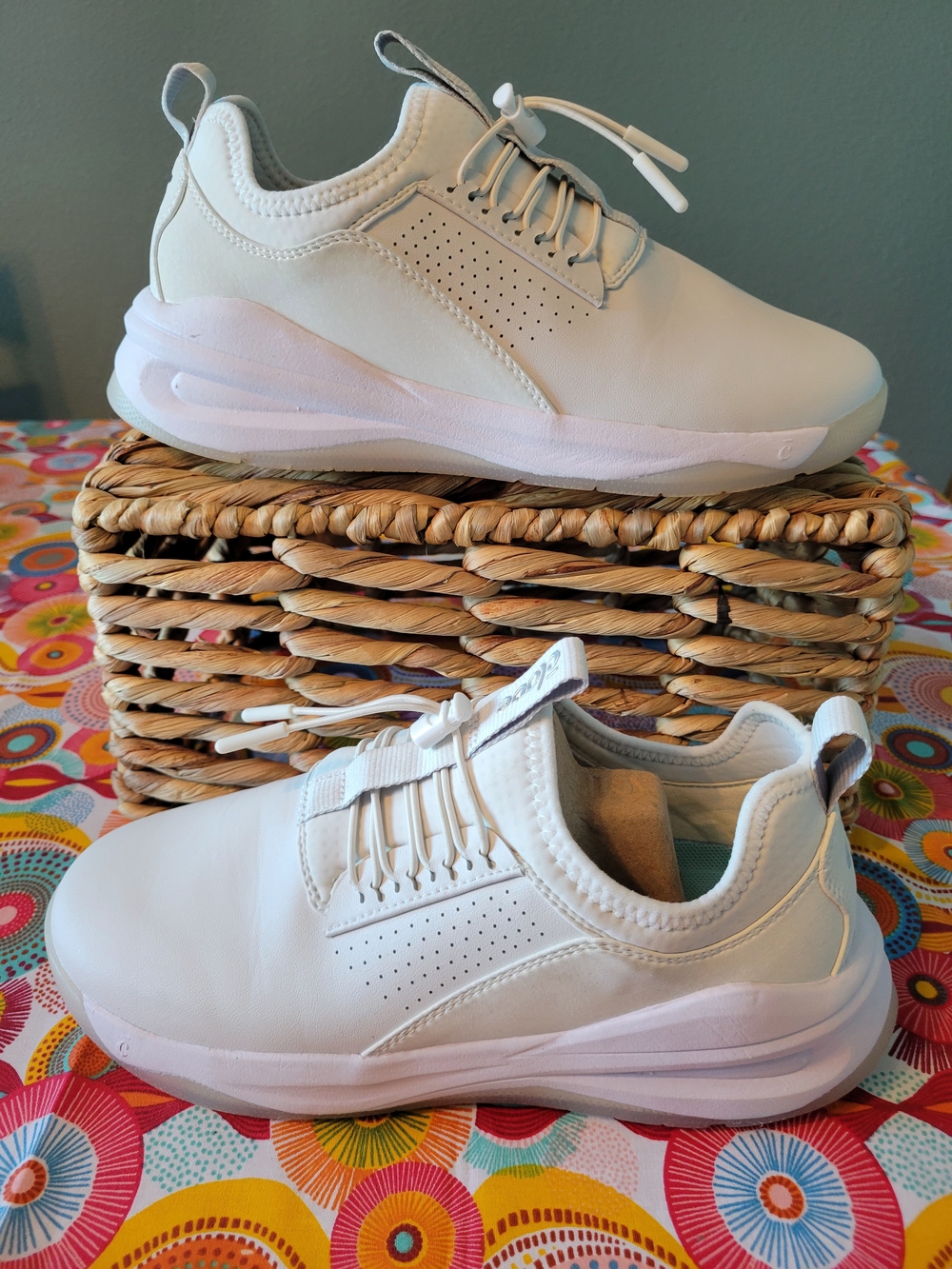 Clove Women's Classic Sneakers Shoes Brilliant White Size 8.5